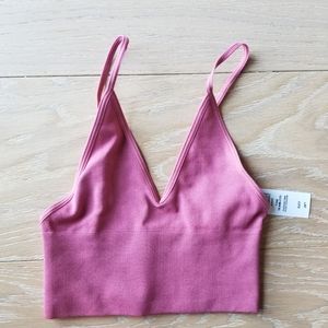 Aritzia Talula Toni seamless low back bralette tank